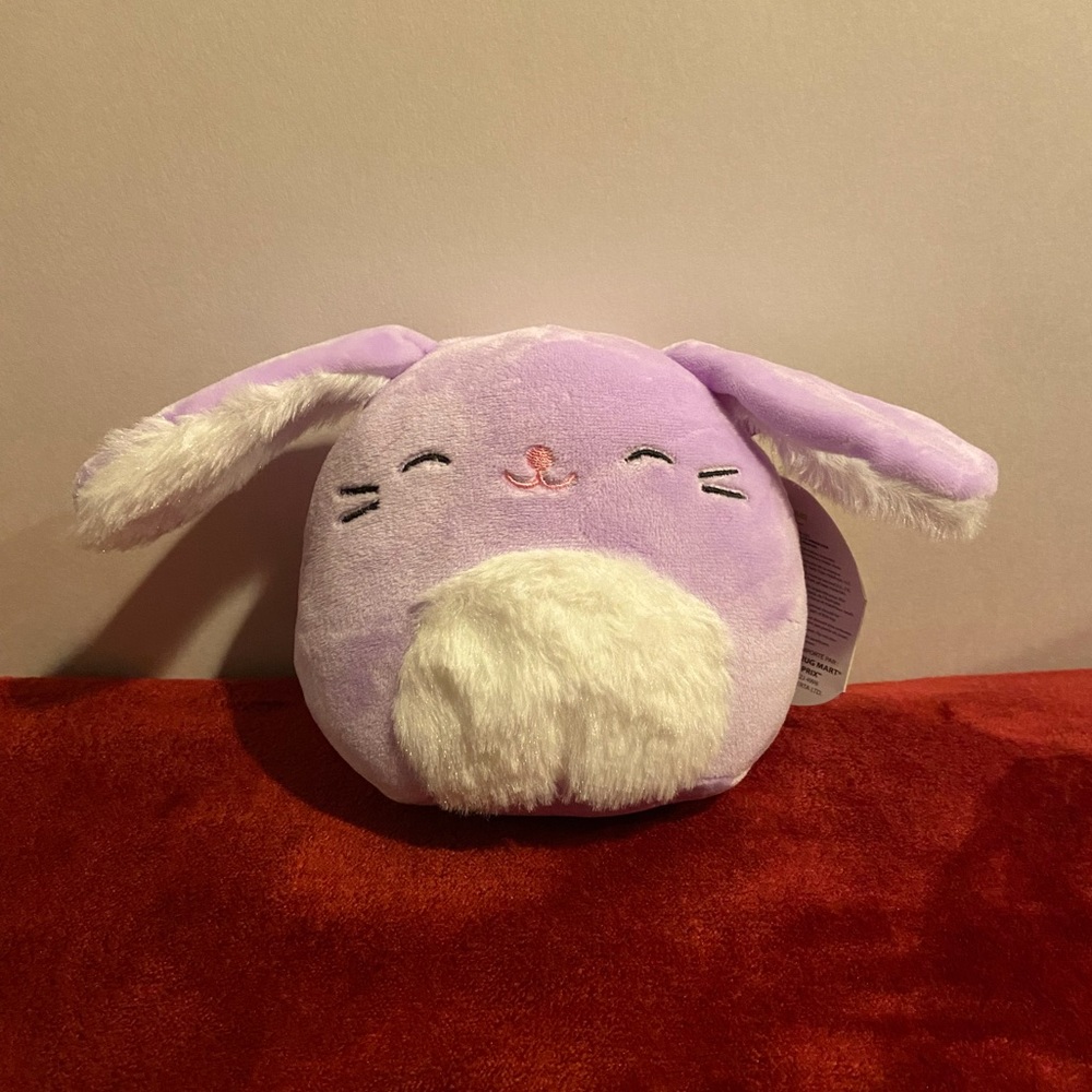 Bubbles the Bunny Easter Exclusive Fuzzy Belly Squishmallow
